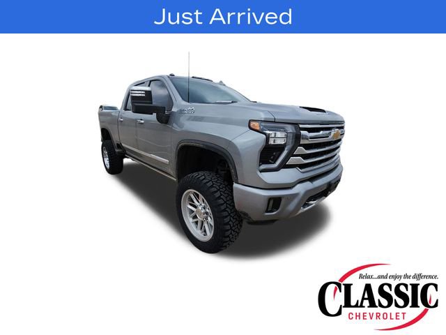 Used 2024 Chevrolet Silverado 2500 High Country w/ Technology Package AWD/4WD image 1