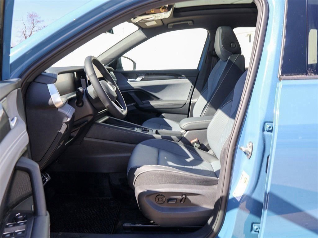 New 2026 Volkswagen Tiguan SE R-Line AWD/4WD image 12