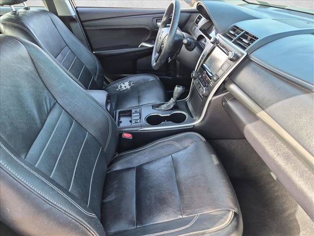 Used 2016 Toyota Camry XLE w/ Moonroof Package FWD image 27