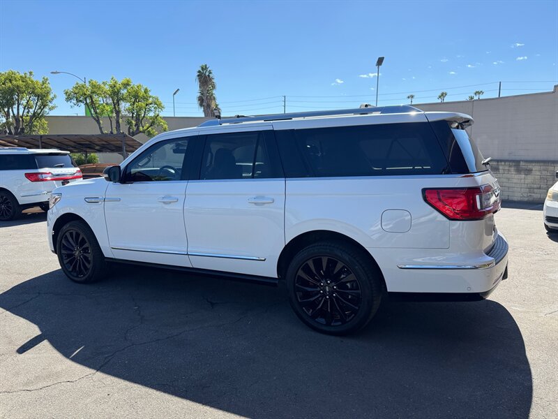 Used 2020 Lincoln Navigator L Reserve w/ Luxury Package AWD/4WD image 11
