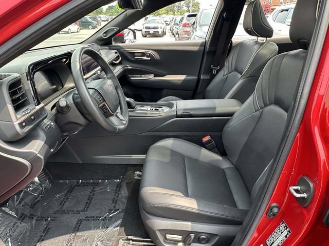 Used 2023 Toyota Crown AWD/4WD image 17