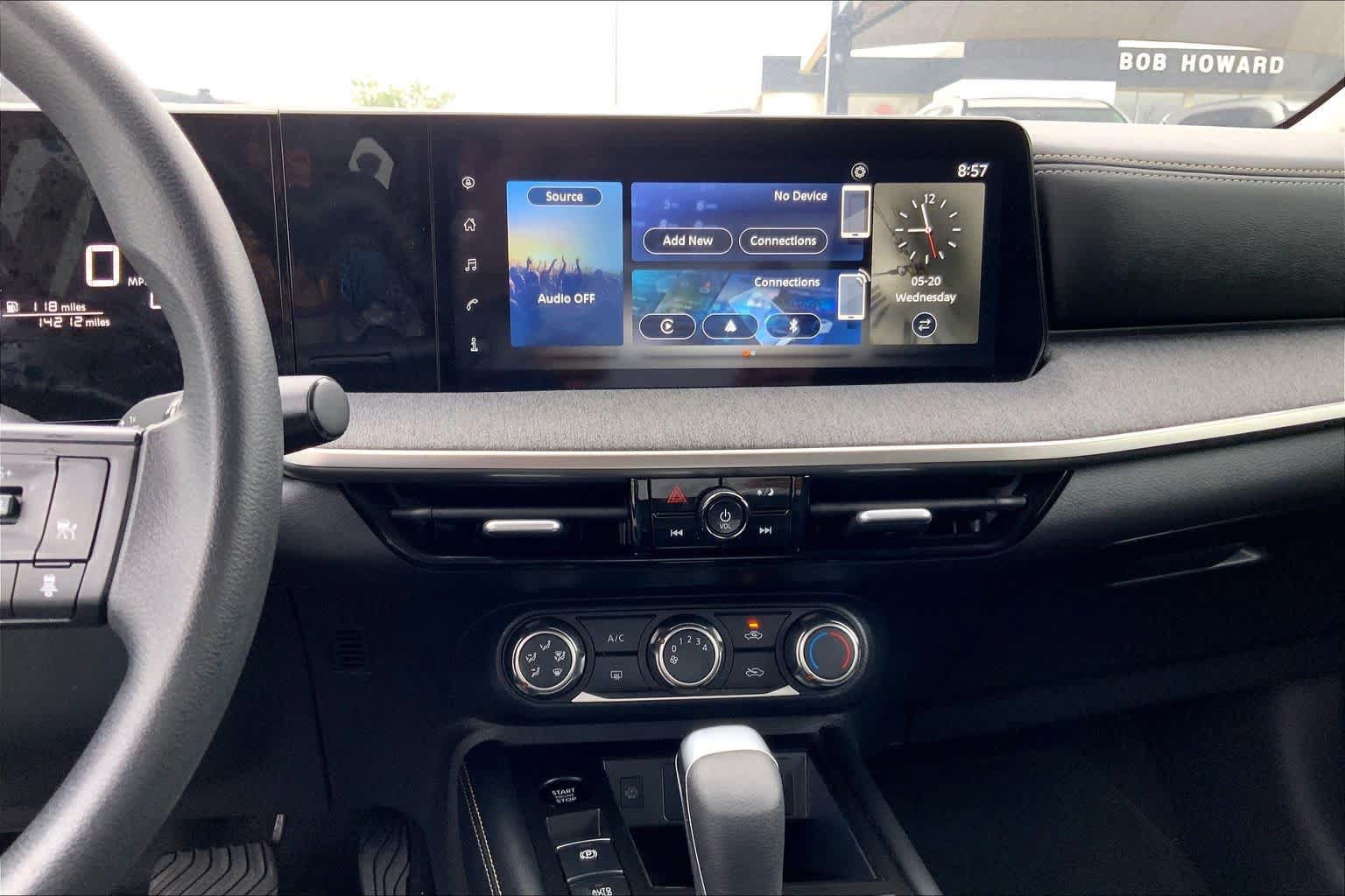 Used 2025 Nissan Kicks SV AWD/4WD image 61