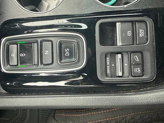 Used 2023 Honda Pilot Sport image 17