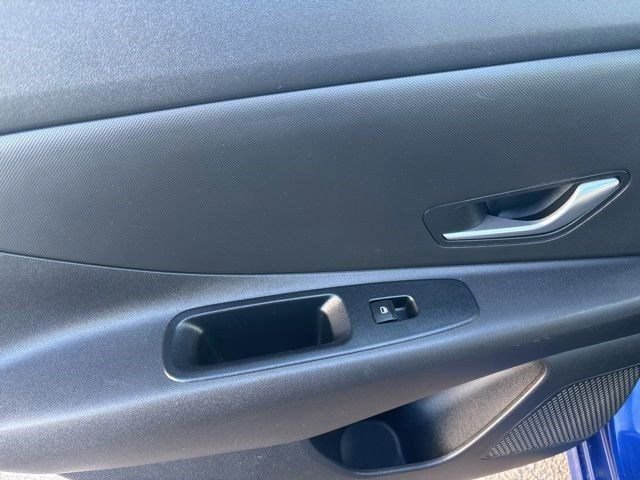 Used 2023 Hyundai Elantra SEL FWD image 27