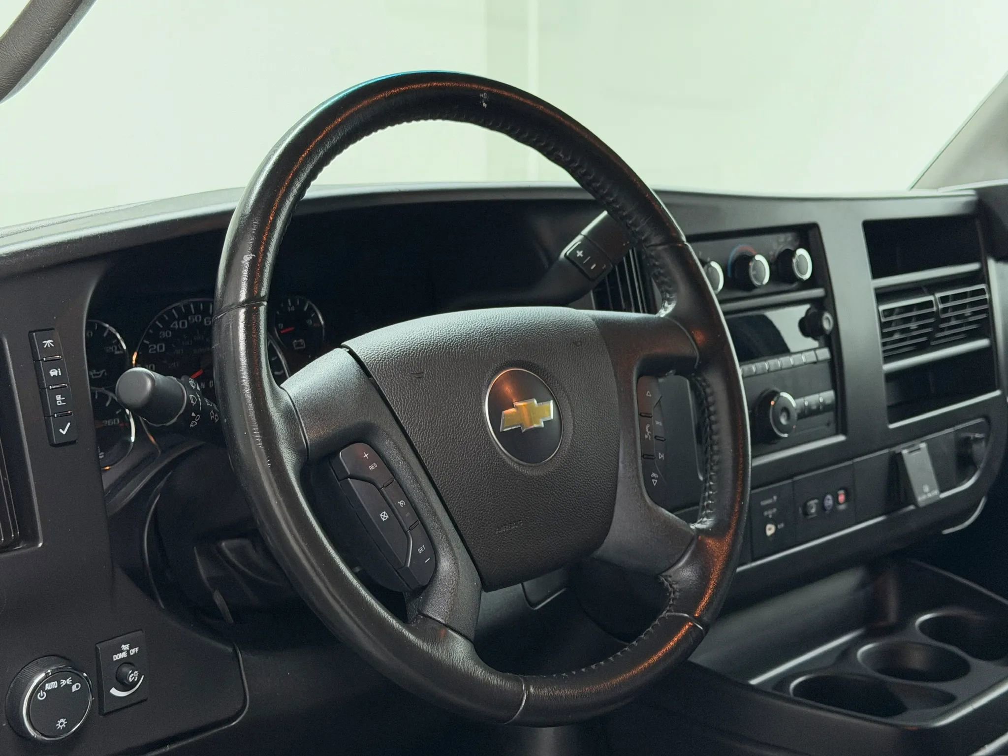 Used 2023 Chevrolet Express 3500 LS RWD image 27