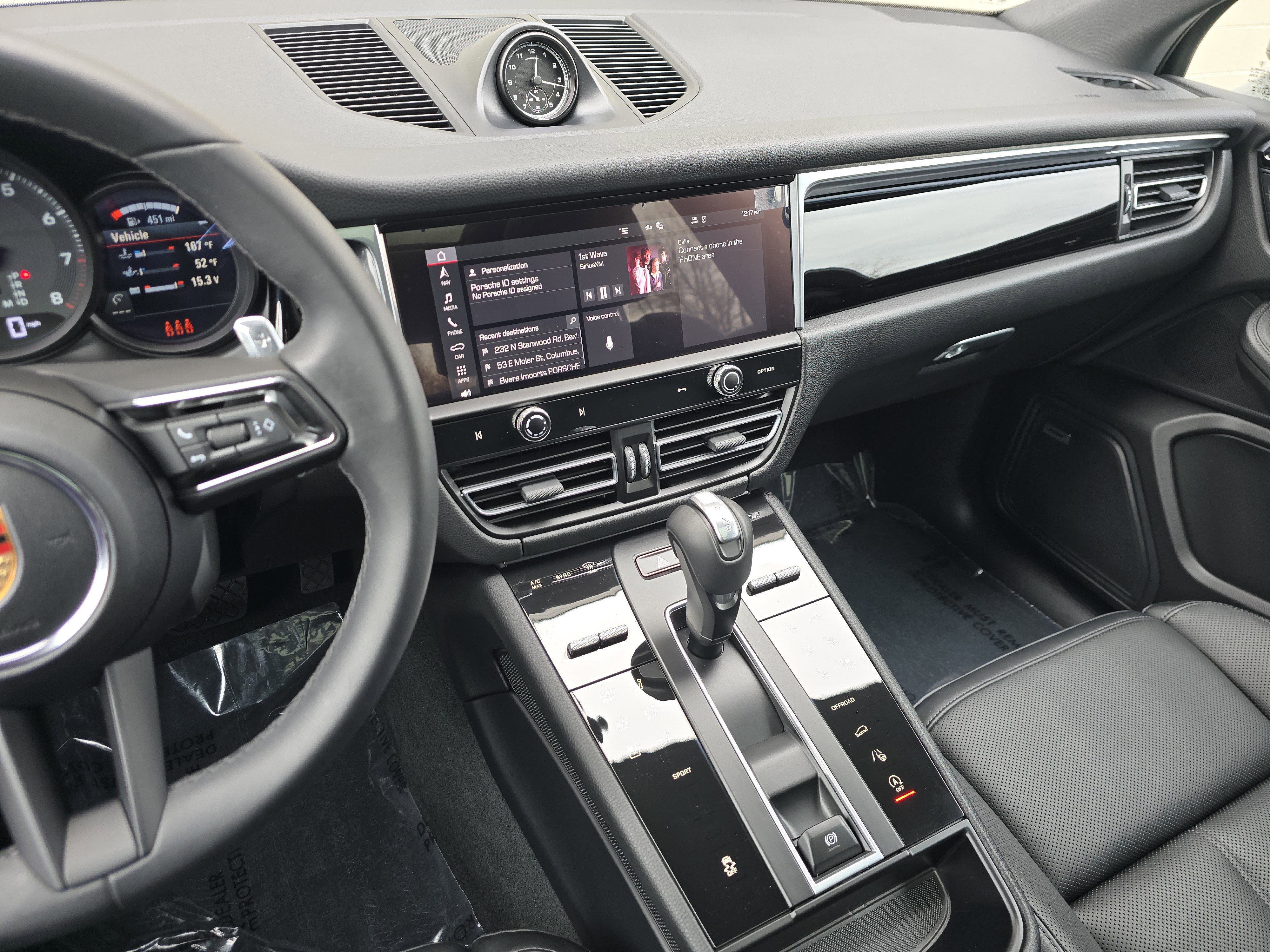 Certified 2025 Porsche Macan AWD/4WD image 20