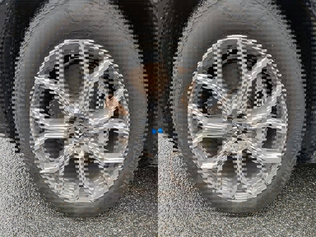 New 2025 BMW X7 xDrive40i w/ Premium Package image 9