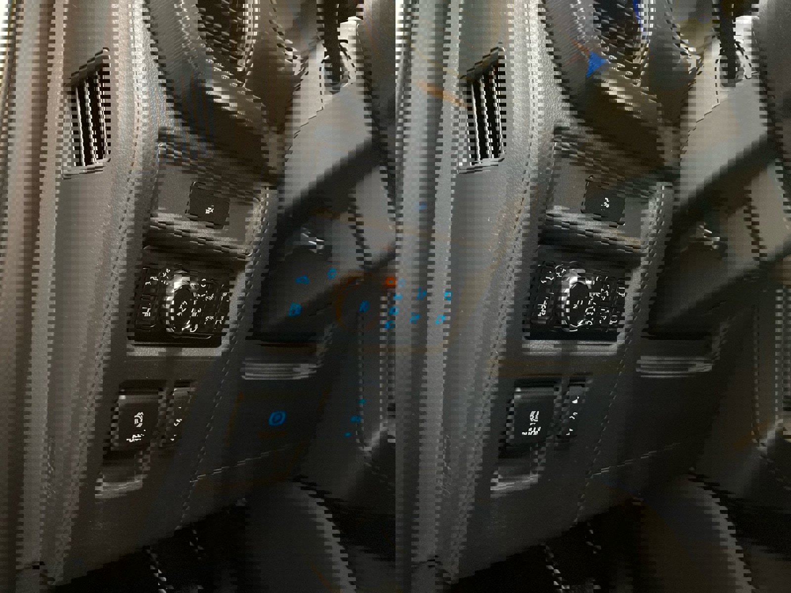 New 2026 Ford F150 Lariat w/ Equipment Group 501A Mid image 47