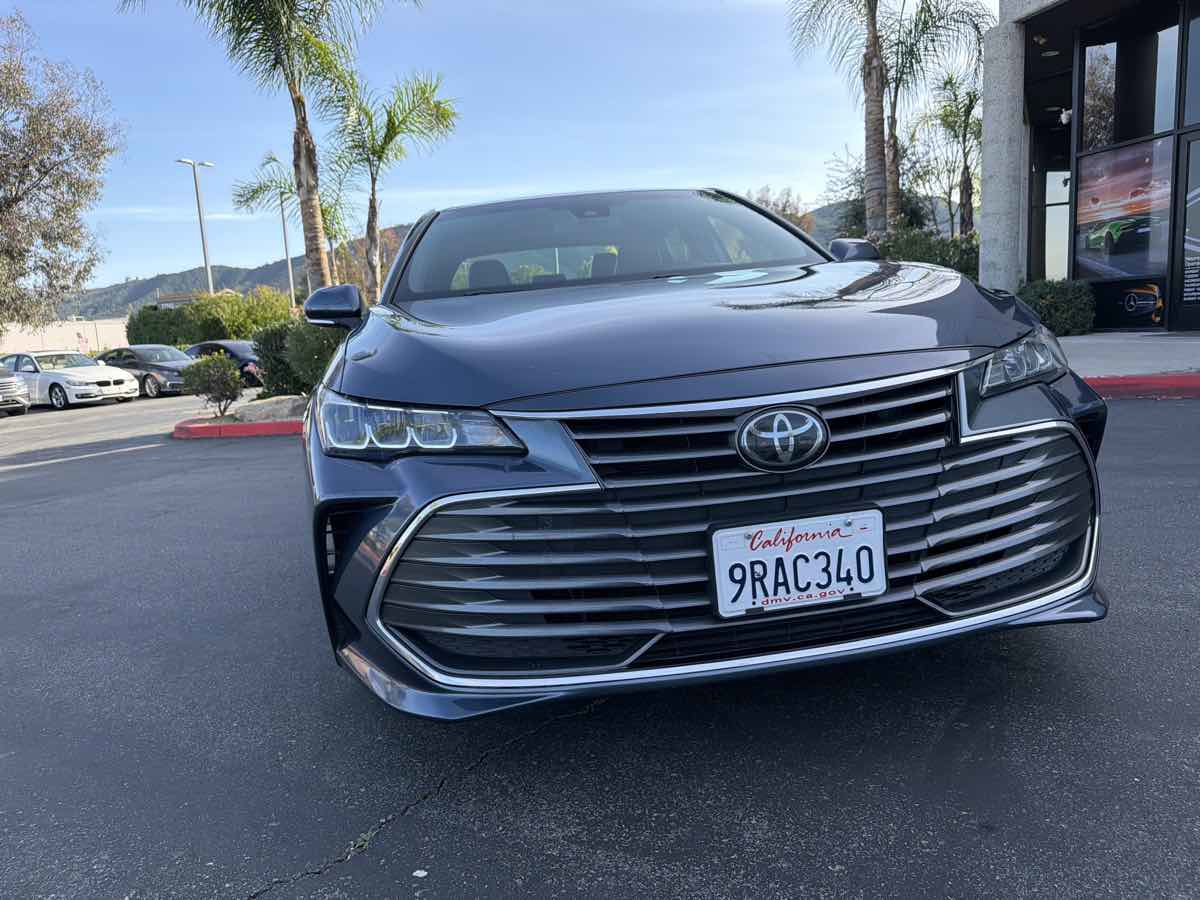 Used 2022 Toyota Avalon XLE image 7