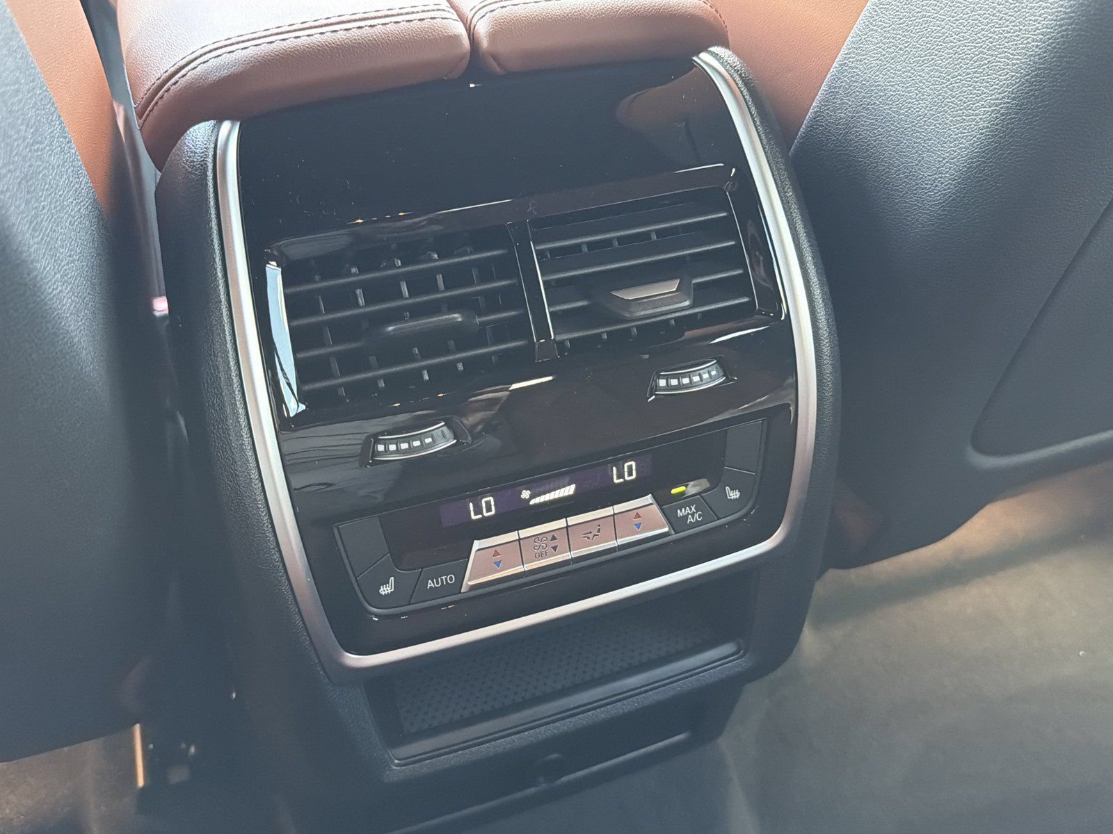New 2027 BMW X6 xDrive40i AWD/4WD image 18