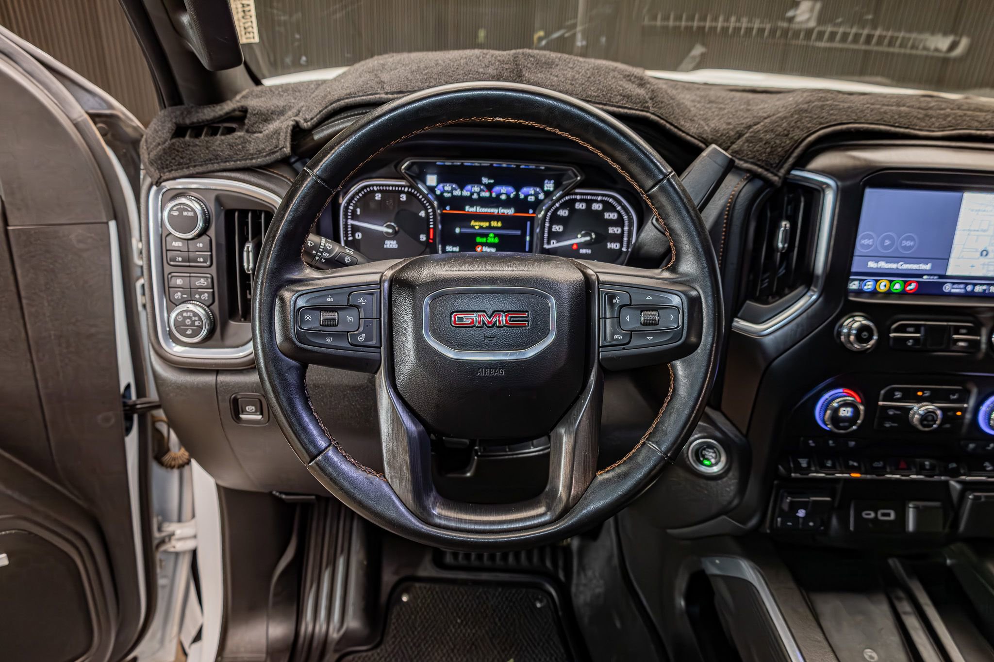 Used 2023 GMC Sierra 2500 AT4 w/ AT4 Premium Plus Package AWD/4WD image 17