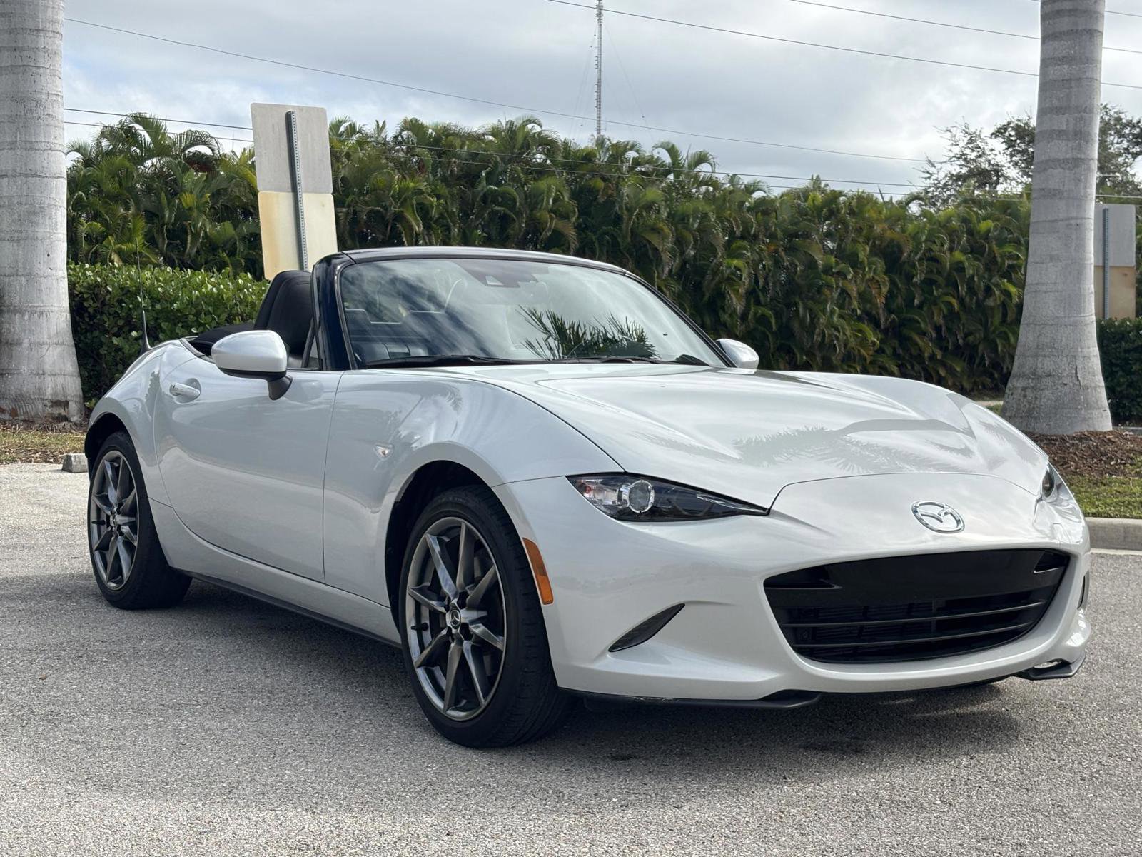 Used 2016 MAZDA MX-5 Miata Grand Touring image 3