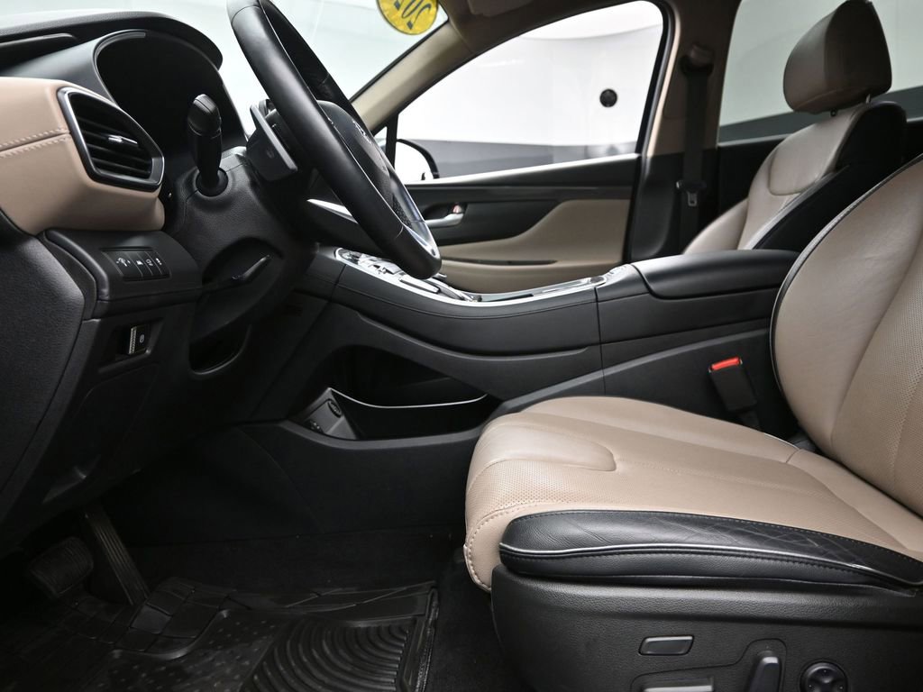Used 2023 Hyundai Santa Fe Limited w/ Cargo Package image 17