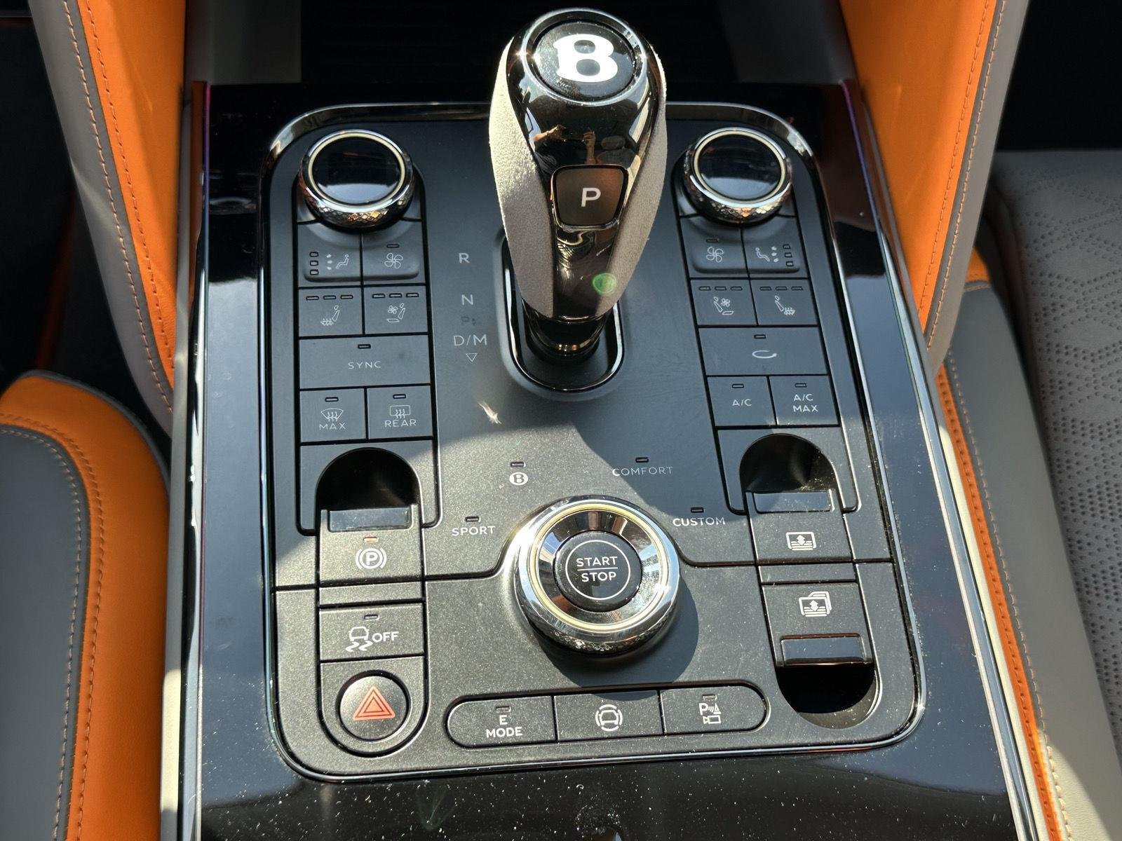 New 2025 Bentley Flying Spur Plug-In Hybrid AWD/4WD image 48