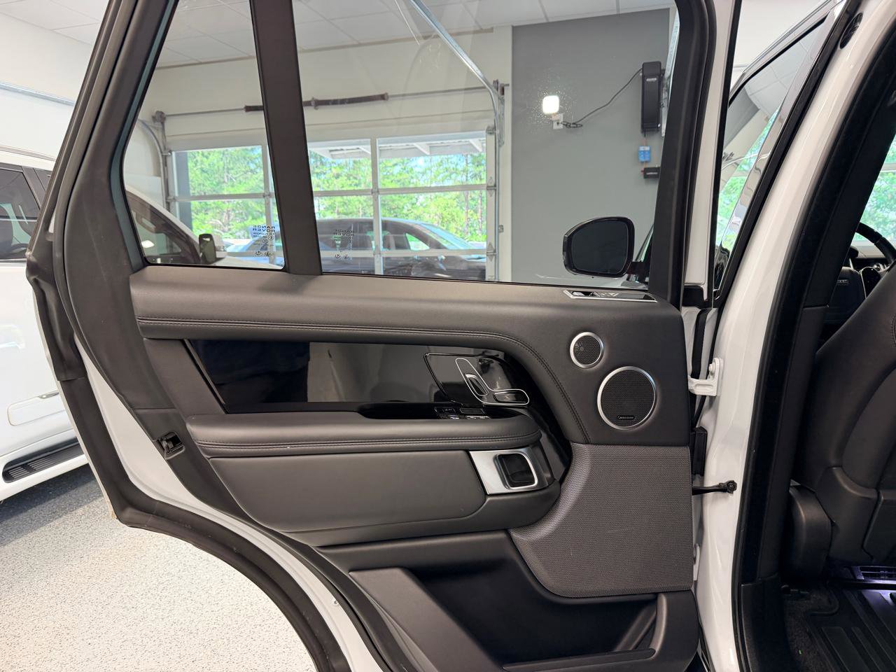 Used 2019 Land Rover Range Rover HSE AWD/4WD image 21