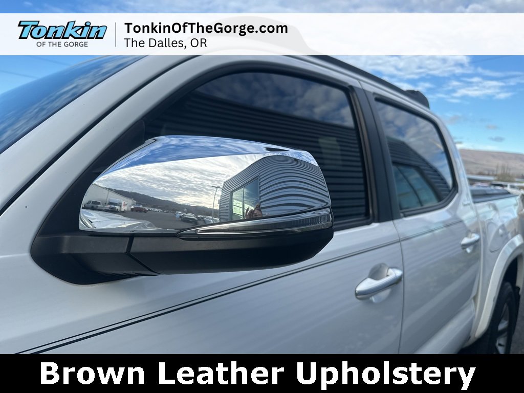 Used 2016 Toyota Tacoma Limited image 14