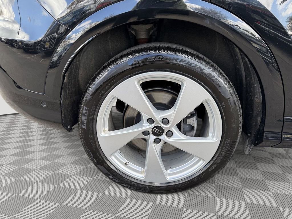 Used 2025 Audi Q5 Prestige AWD/4WD image 11