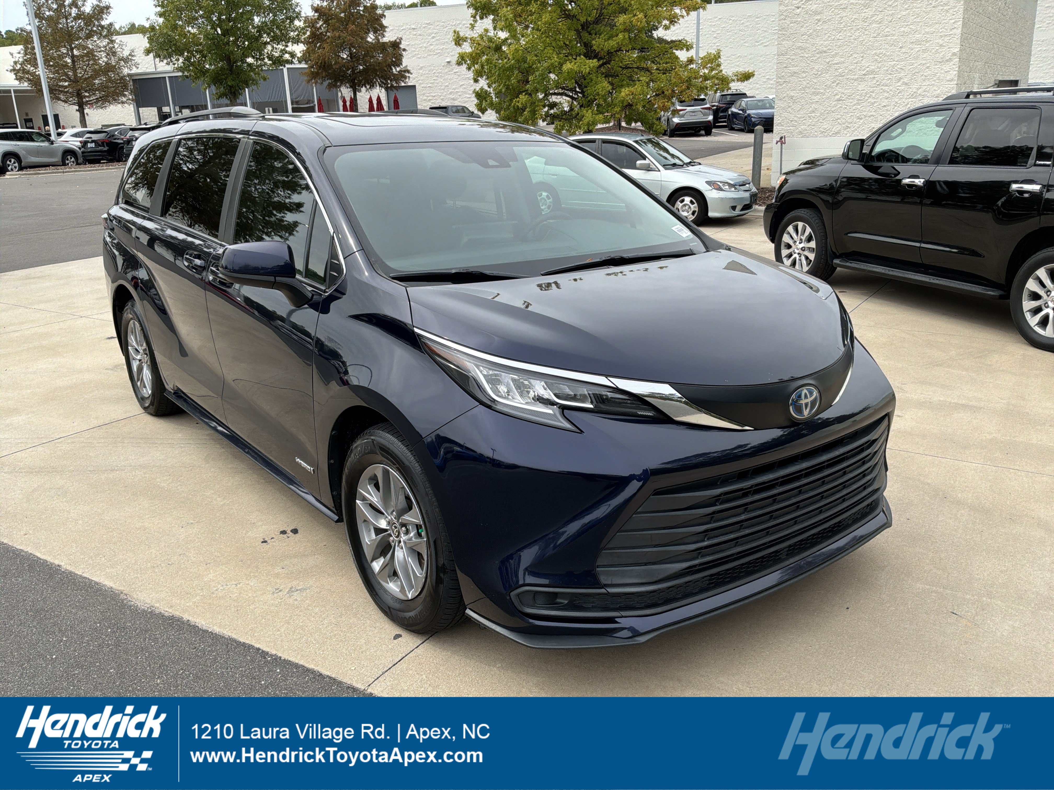 Used 2021 Toyota Sienna LE w/ LE Plus Package