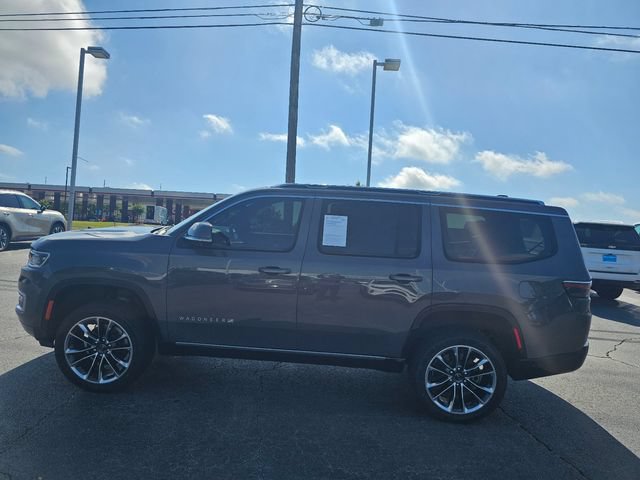 Used 2022 Jeep Wagoneer Series III w/ Premium Group I AWD/4WD image 5