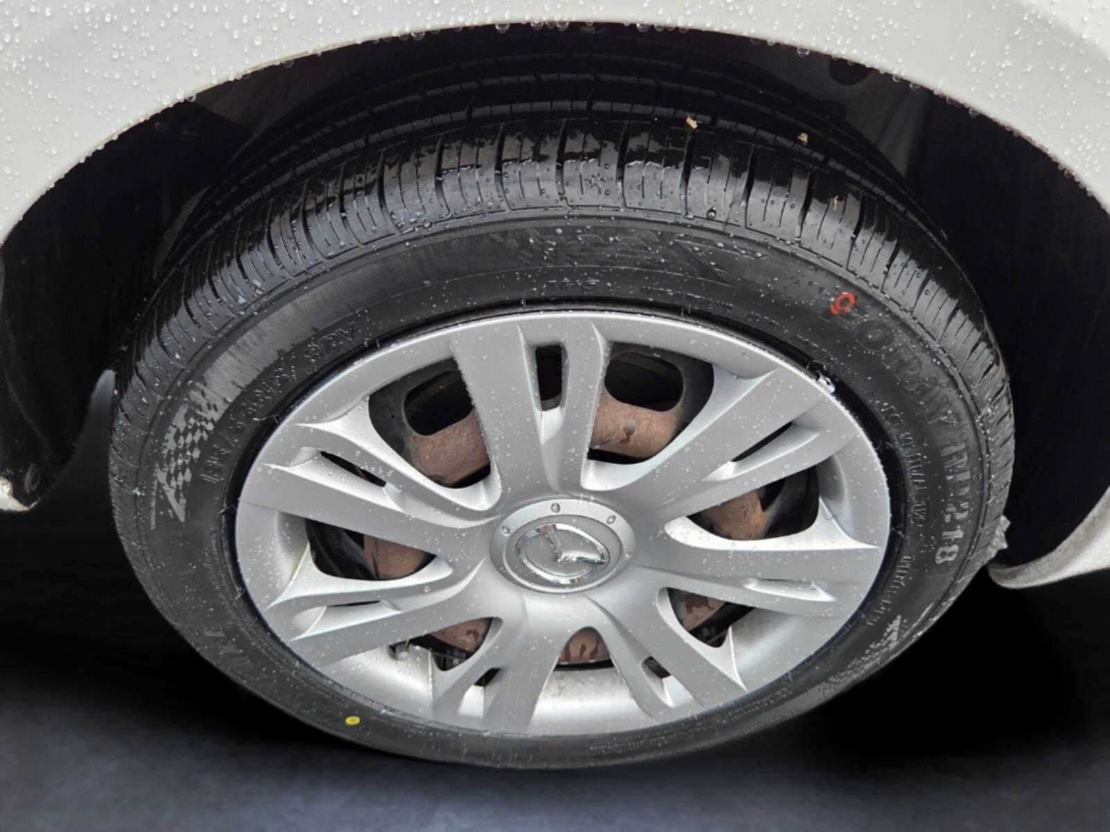 Used 2014 MAZDA MAZDA2 Sport FWD image 20