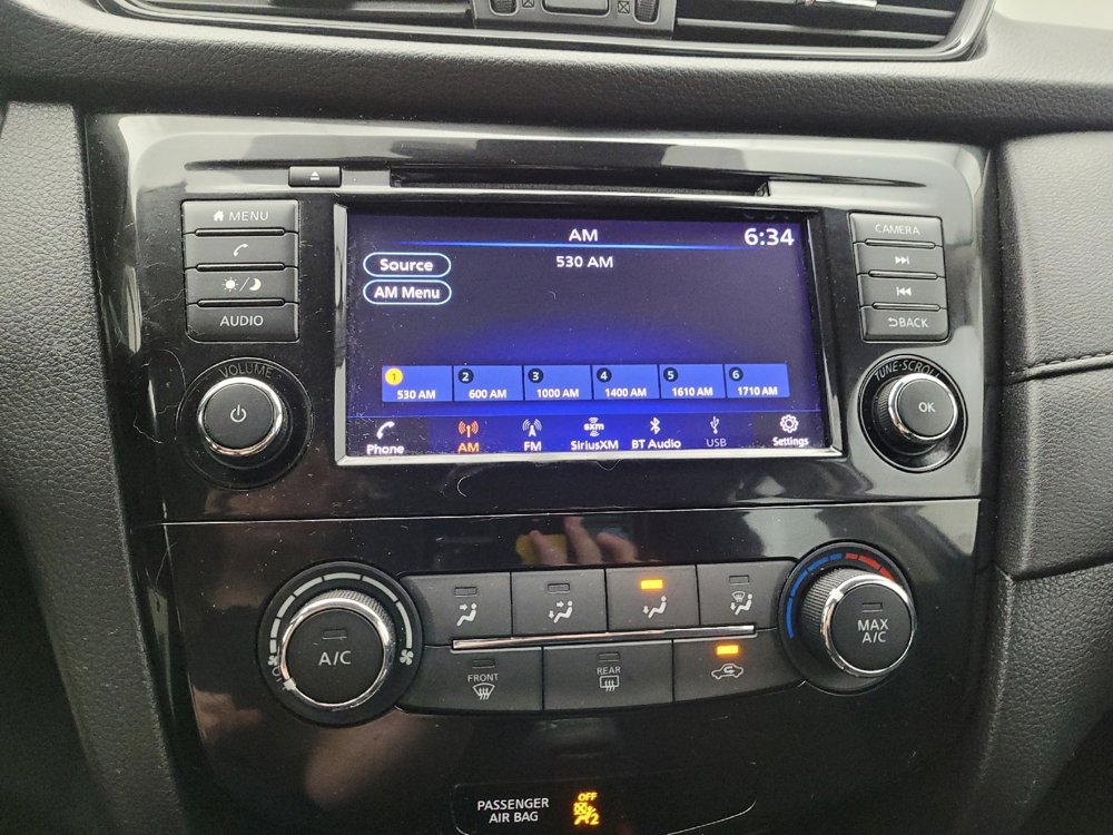 Used 2019 Nissan Rogue S image 25