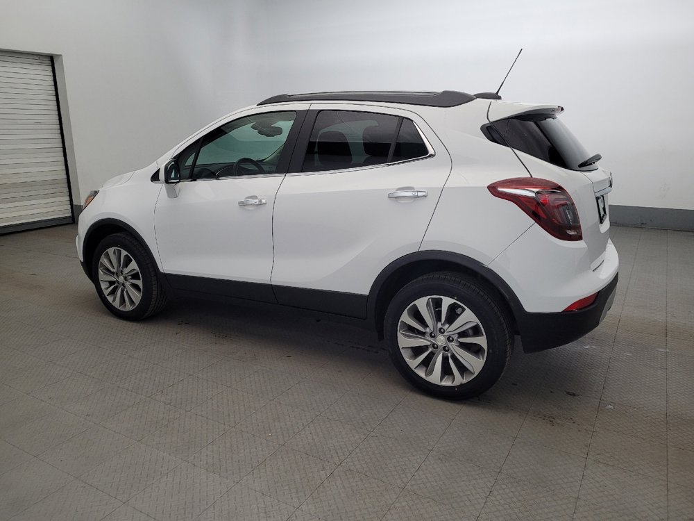 Used 2020 Buick Encore Preferred image 3