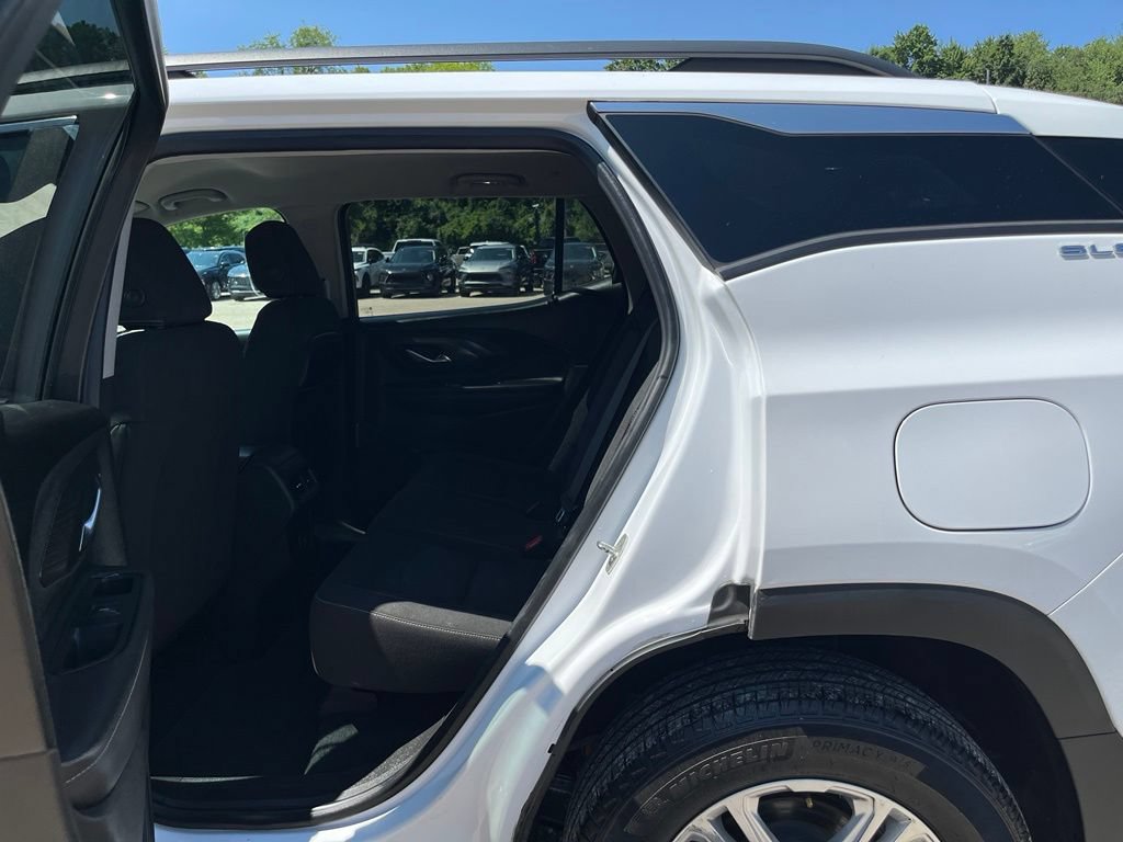 Used 2022 GMC Terrain SLE w/ Driver Convenience Package AWD/4WD image 29