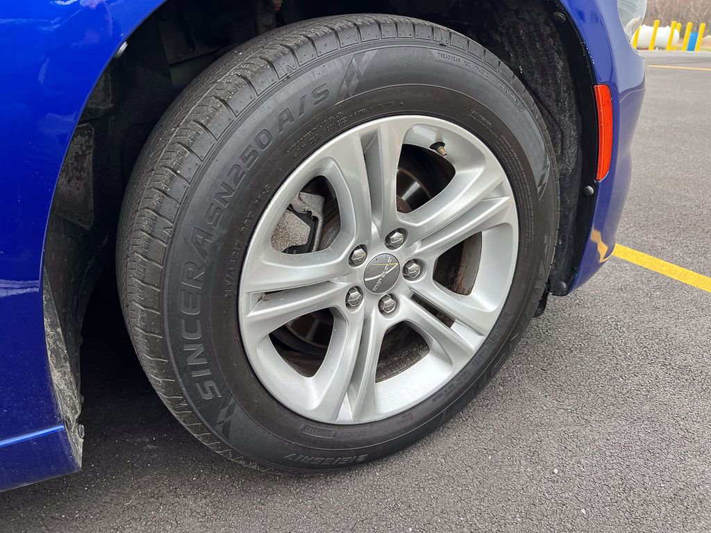 Used 2021 Dodge Charger SXT w/ Leather Interior Group image 6