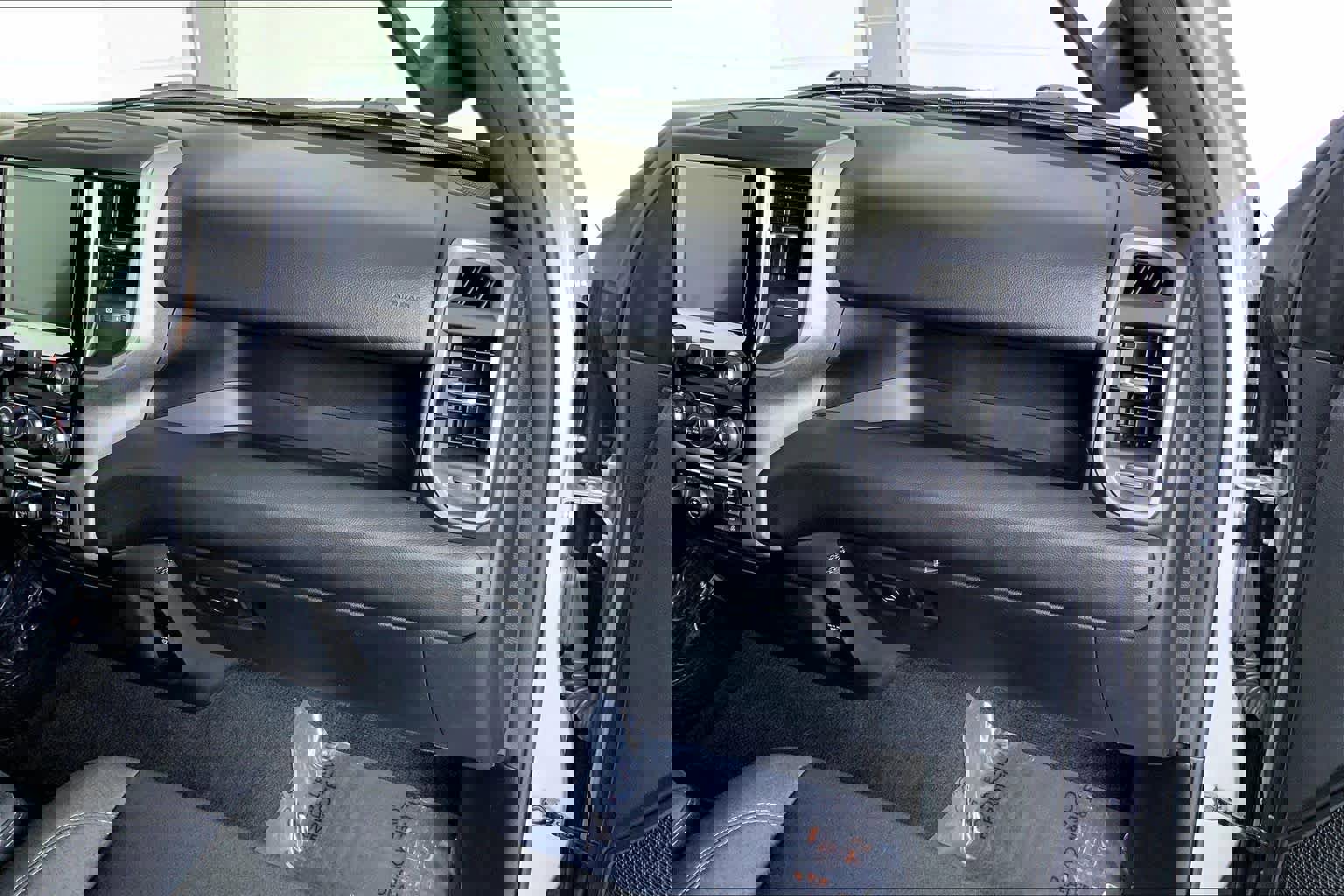 Used 2025 RAM 1500 Classic Warlock image 19