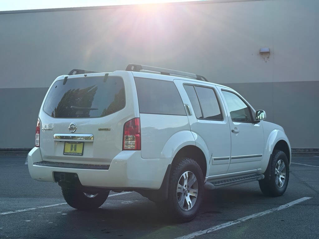 Used 2011 Nissan Pathfinder Silver w/ Protection Pkg image 5