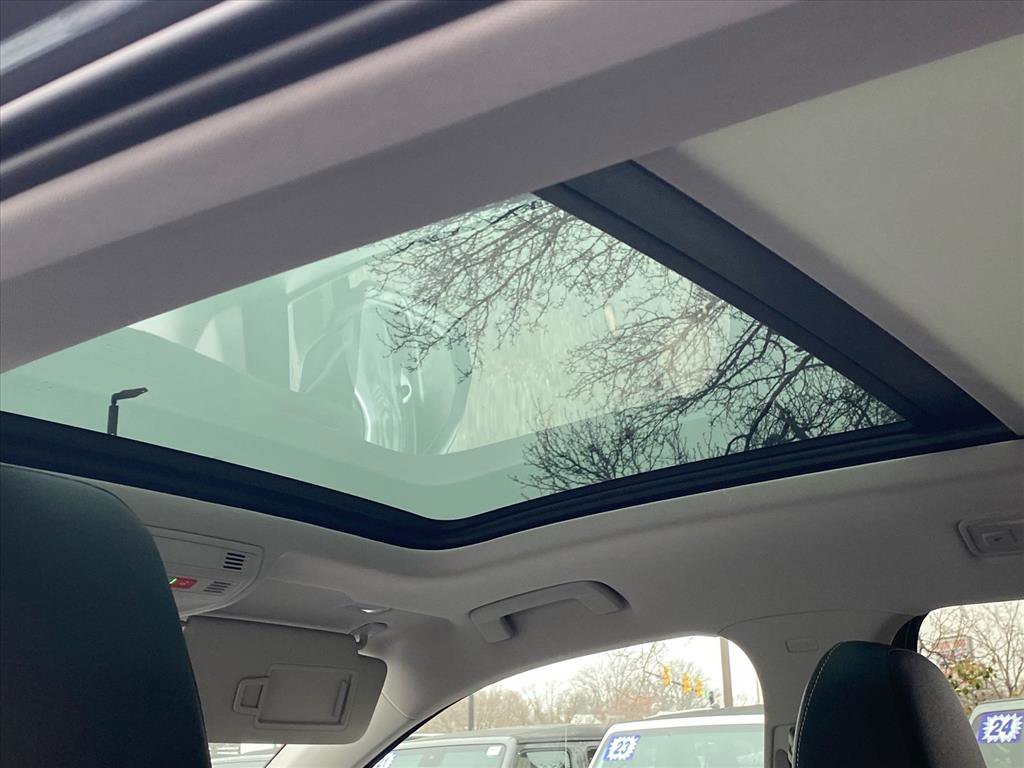 Used 2025 Volkswagen Taos SE image 22