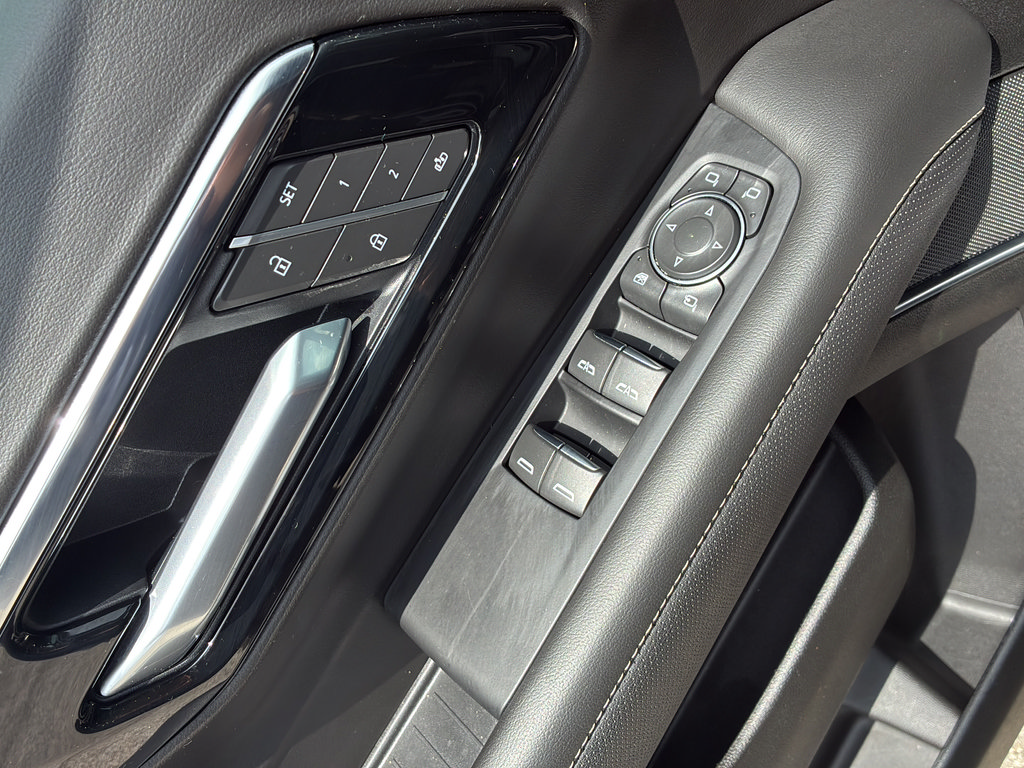 Used 2026 Chevrolet Suburban Premier RWD image 21