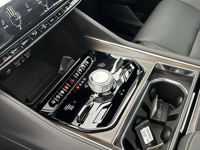 New 2024 Jeep Grand Wagoneer L 4WD image 17