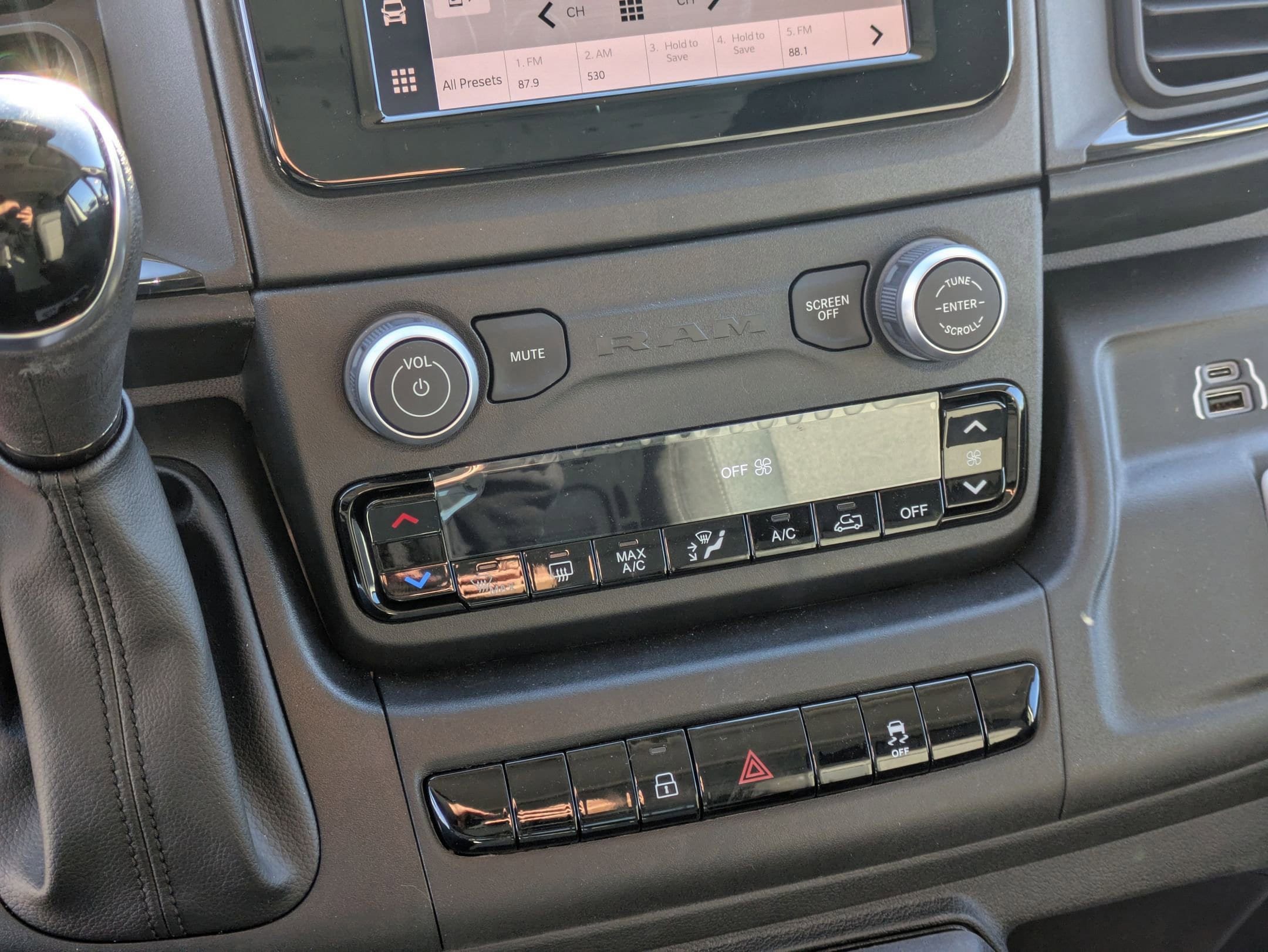 New 2026 RAM ProMaster 2500 w/ Convenience Group FWD image 19