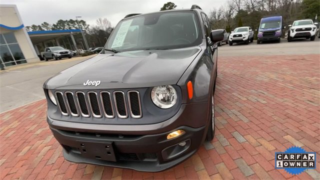 Used 2018 Jeep Renegade Latitude image 4