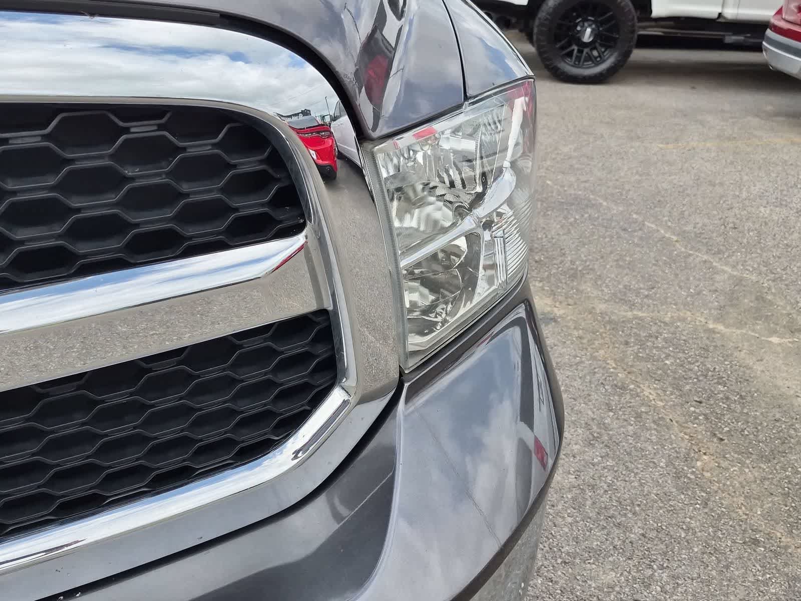 Used 2019 RAM 1500 Classic SLT AWD/4WD image 10