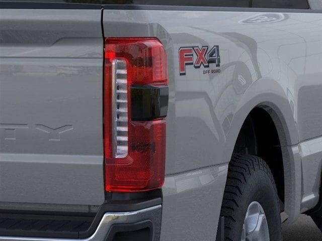 New 2026 Ford F350 XLT w/ 360-Degree Camera Package AWD/4WD image 79