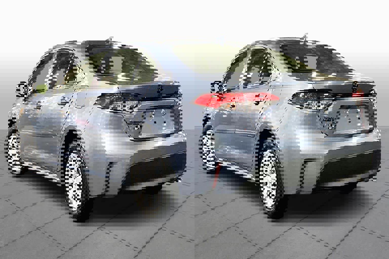 Used 2024 Toyota Corolla LE image 11