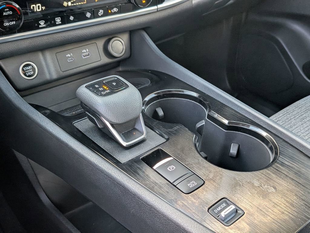 Used 2022 Nissan Rogue SV FWD image 21