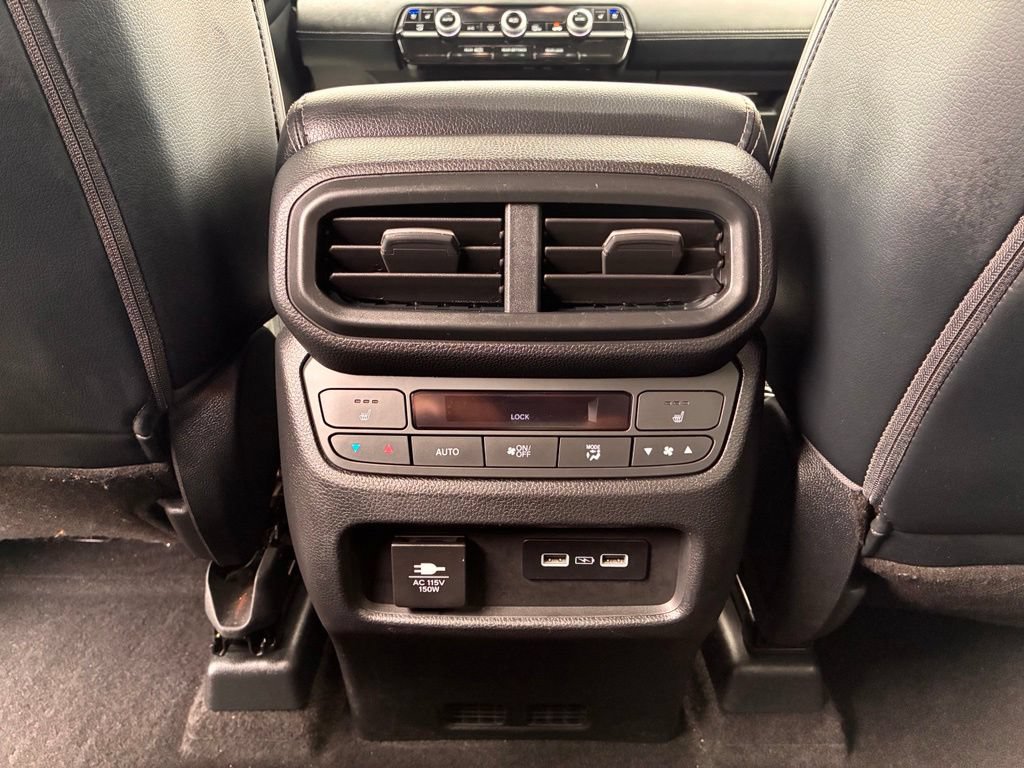 Used 2023 Honda Pilot Elite image 18