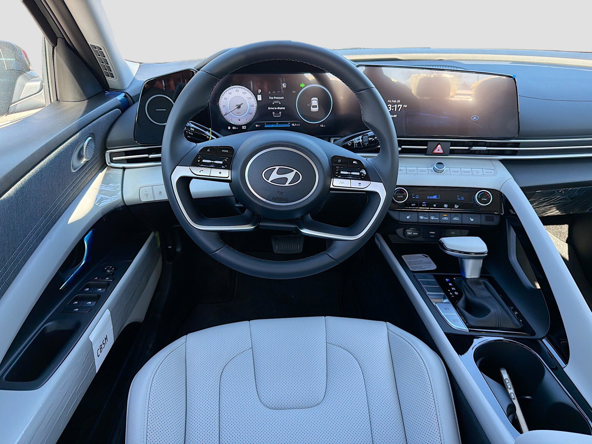 New 2026 Hyundai Elantra Limited image 17