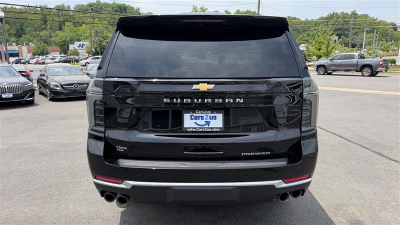 Used 2026 Chevrolet Suburban Premier RWD image 5