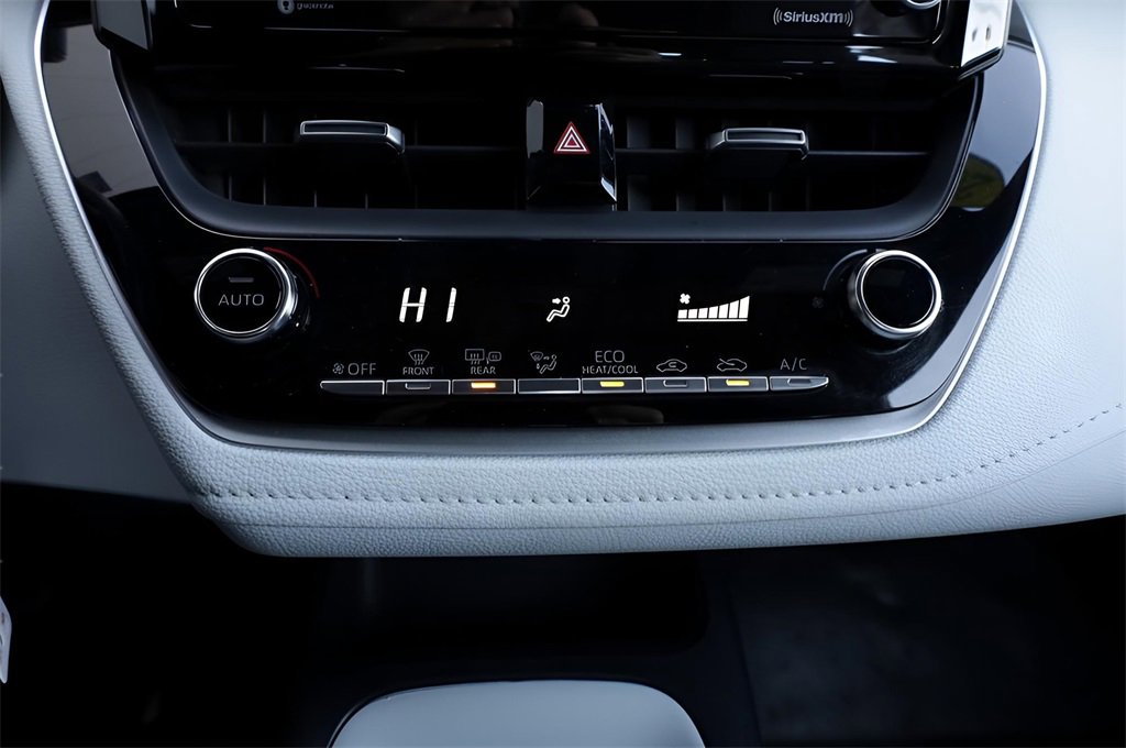 Certified 2022 Toyota Corolla SE w/ Carpet Mat Package (TMS) image 36