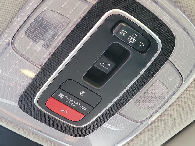 Used 2022 Hyundai Elantra Limited FWD image 29