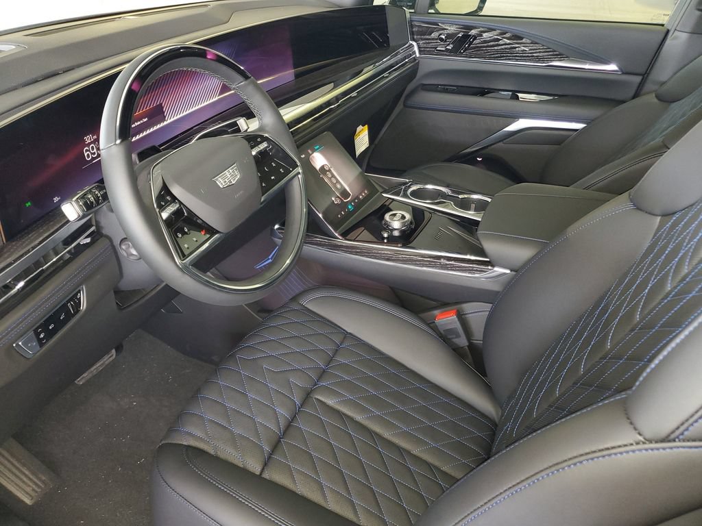 New 2026 Cadillac Escalade IQL Sport 1 w/ LPO, ONYX Package AWD/4WD image 16