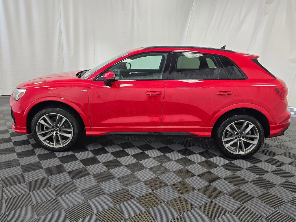 New 2025 Audi Q3 2.0T Premium image 3