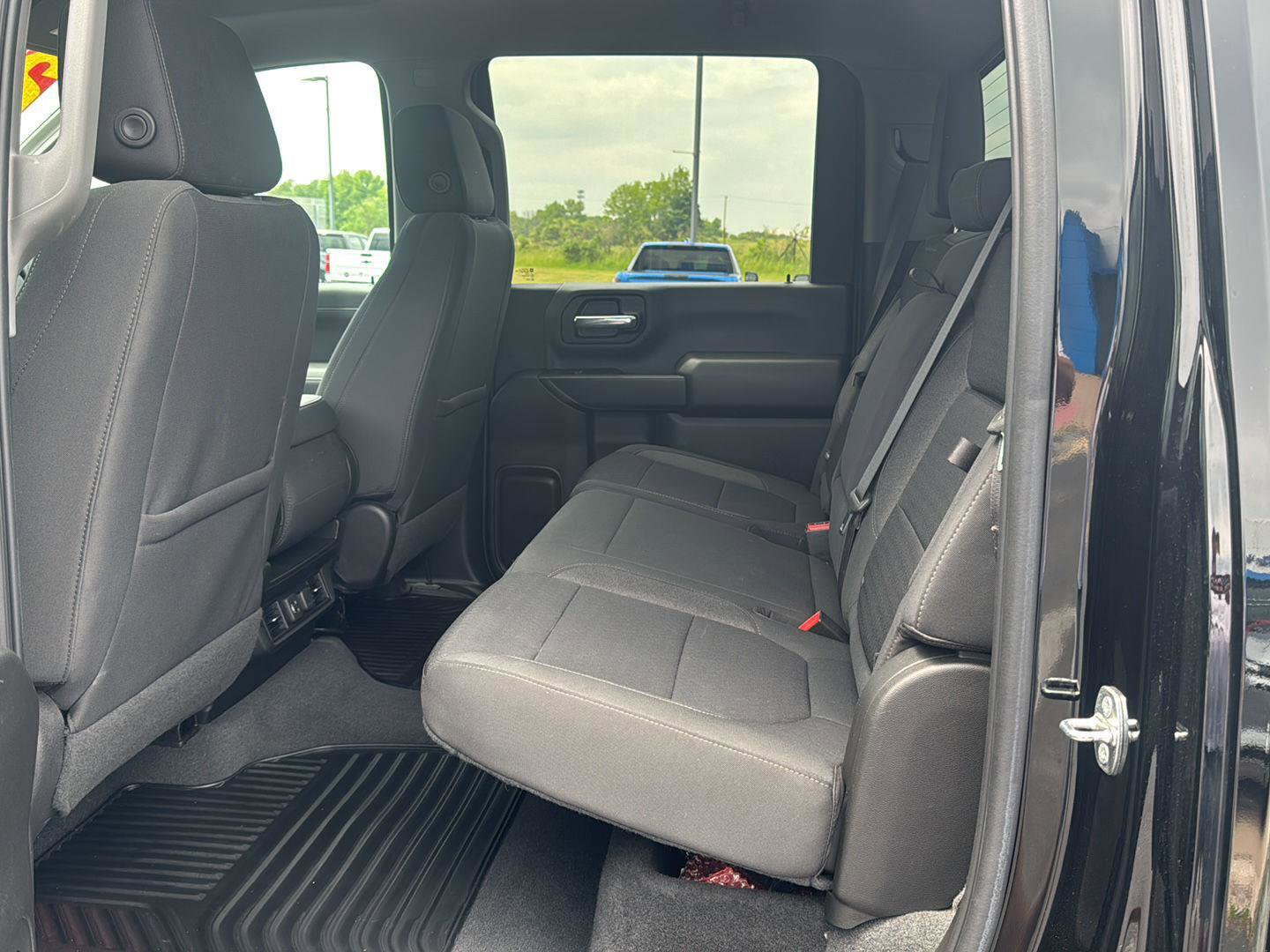 Used 2022 Chevrolet Silverado 2500 LT w/ Midnight Edition AWD/4WD image 8