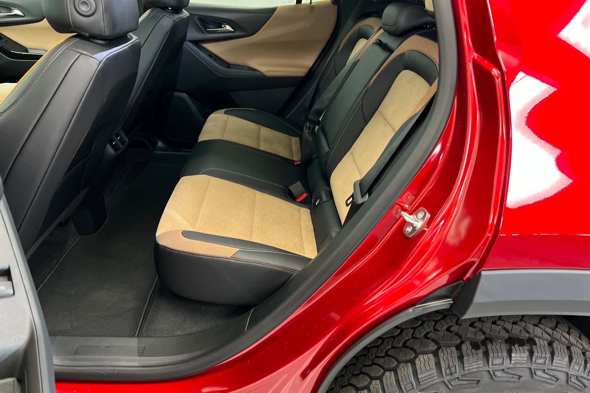 New 2026 Chevrolet Equinox ACTIV w/ Convenience Package III image 22