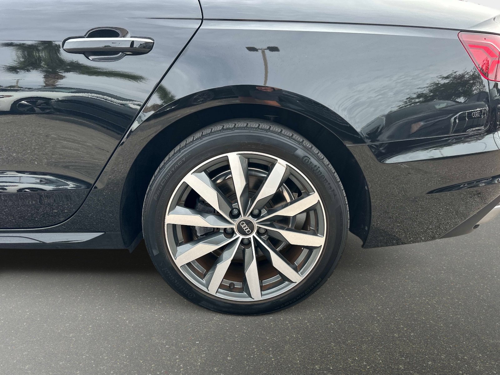 Used 2022 Audi A4 2.0T Premium Plus w/ Premium Plus Package image 11