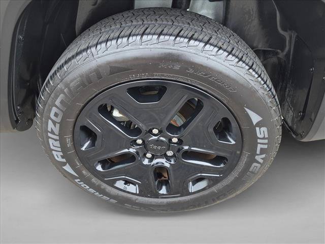 Used 2018 Jeep Renegade Sport w/ Power & Air Group AWD/4WD image 17